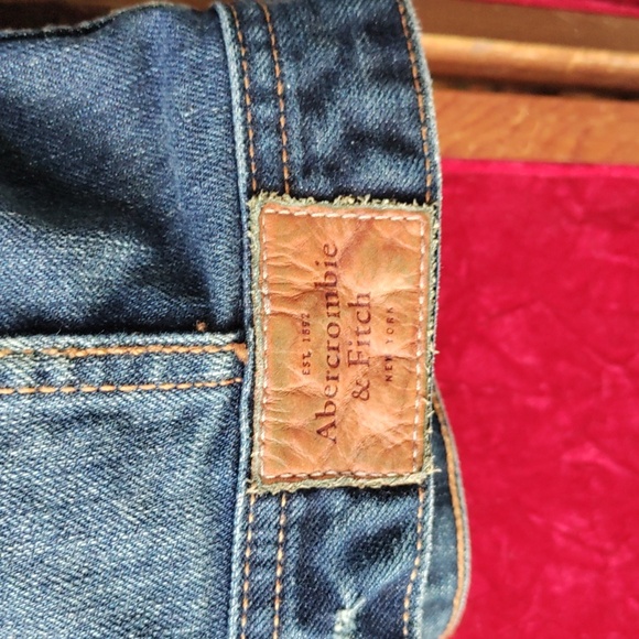 Abercrombie & Fitch cropped jean jacket Sz Small - Picture 5 of 7